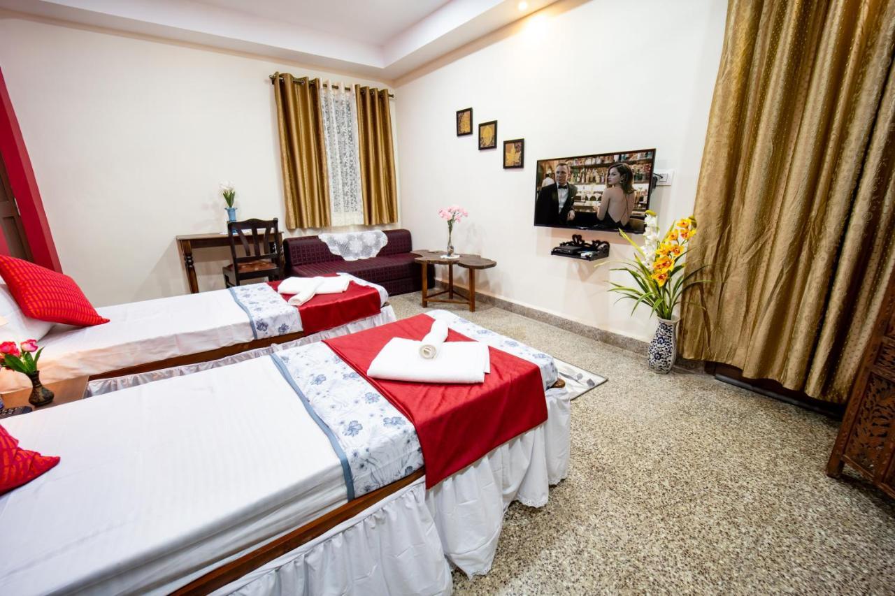 Celso'S Home Stay Panaji Bagian luar foto